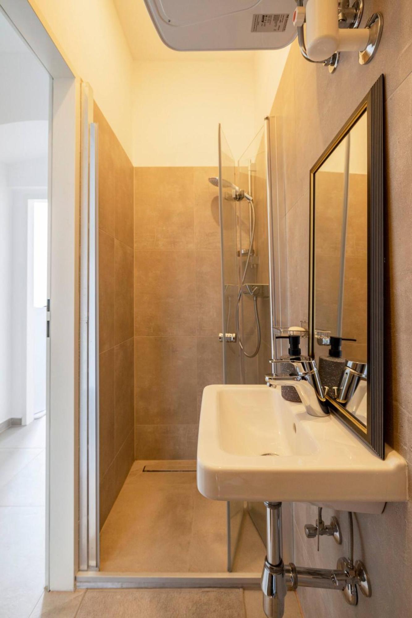 וינה Apartment Near Schoenbrunn & Metro מראה חיצוני תמונה