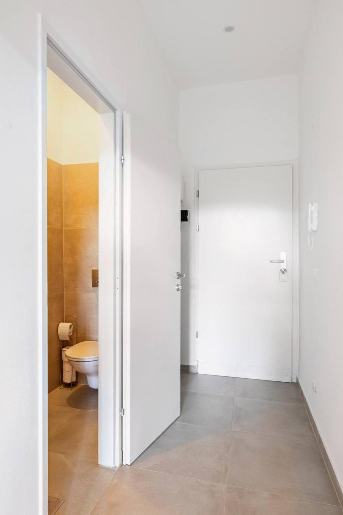 וינה Apartment Near Schoenbrunn & Metro מראה חיצוני תמונה